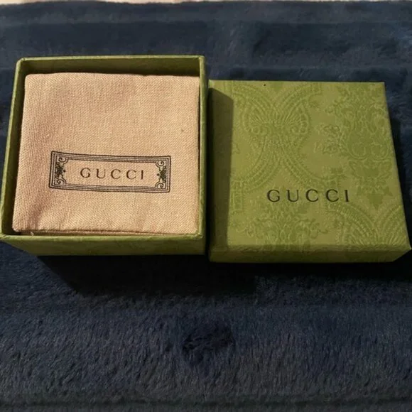 GUCCI STENCILED CUT-OUT G RING - Picture 9 of 14